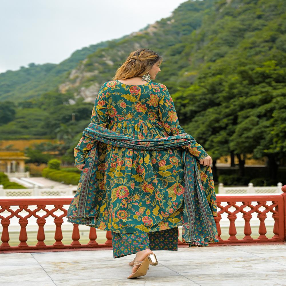 Divena Dark Green Cotton Straight Kurta Pant With Dupatta