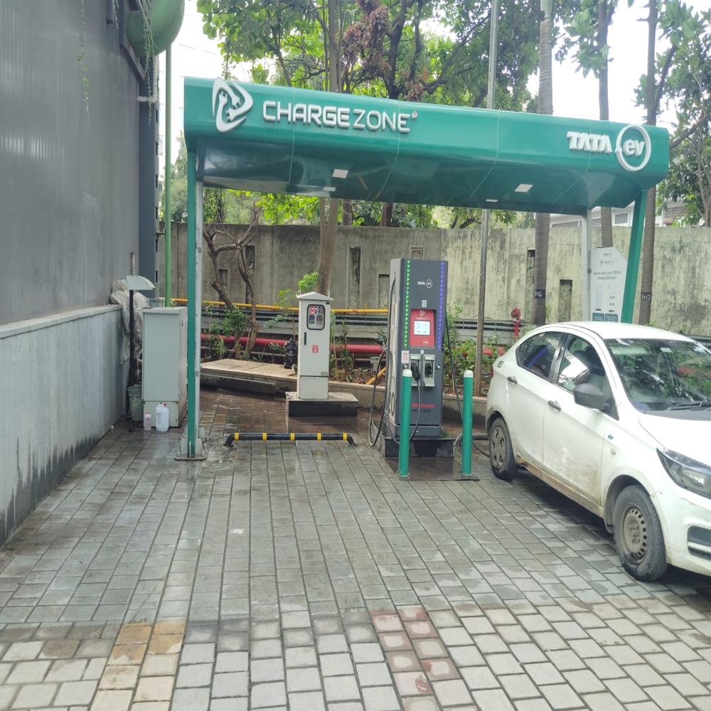 Electric Vehicle 120 kW DC Charger