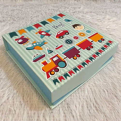 250 Gm Baby Boy Box - Color: Multicolor