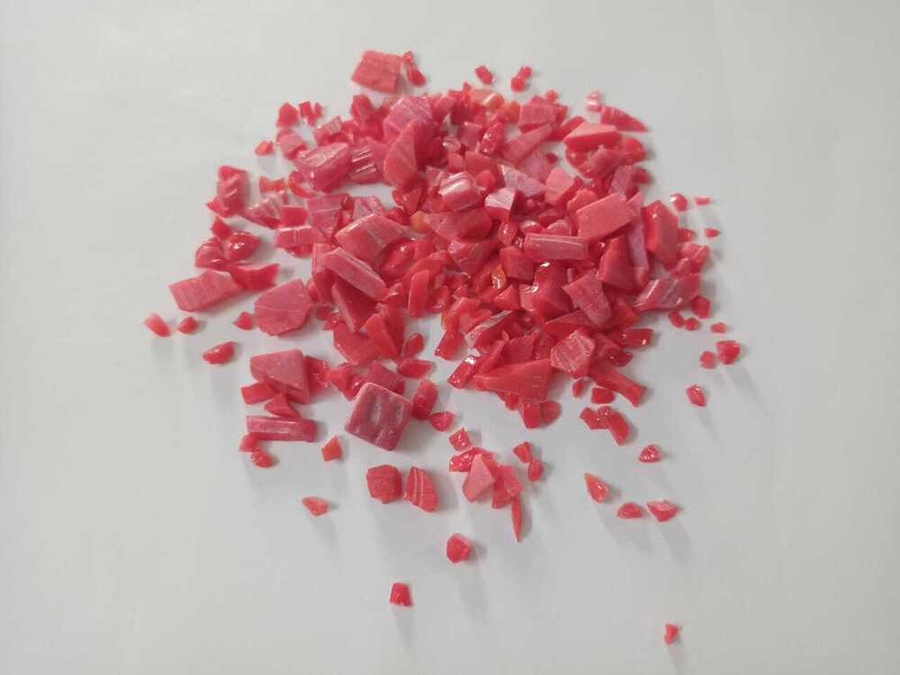 CREAM OPAQUE GLASS CHIPS WITH GLOSSY FINISHED FOR FIRE PIT AND TERRAZZO CHIPS