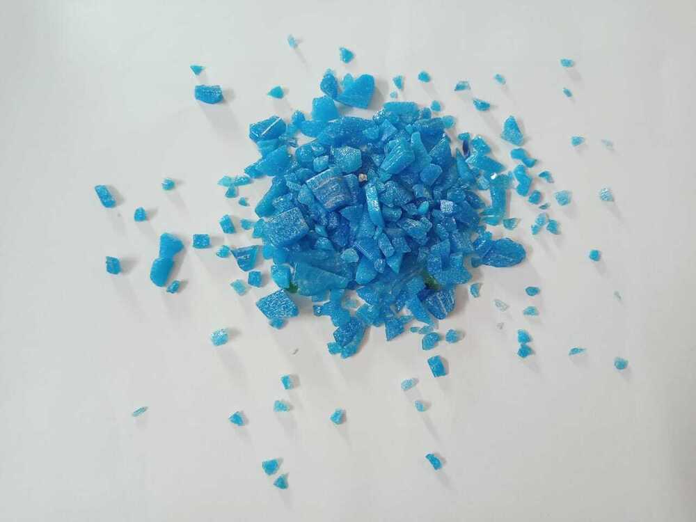 CREAM OPAQUE GLASS CHIPS WITH GLOSSY FINISHED FOR FIRE PIT AND TERRAZZO CHIPS