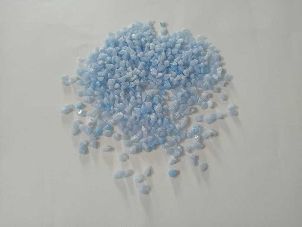 CREAM OPAQUE GLASS CHIPS WITH GLOSSY FINISHED FOR FIRE PIT AND TERRAZZO CHIPS