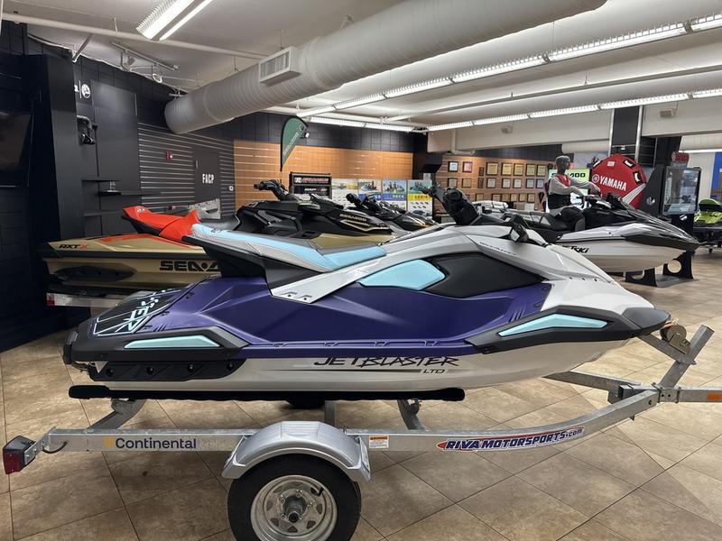 Yamaha Jetblaster - Capacity (Person): 1-3 Person