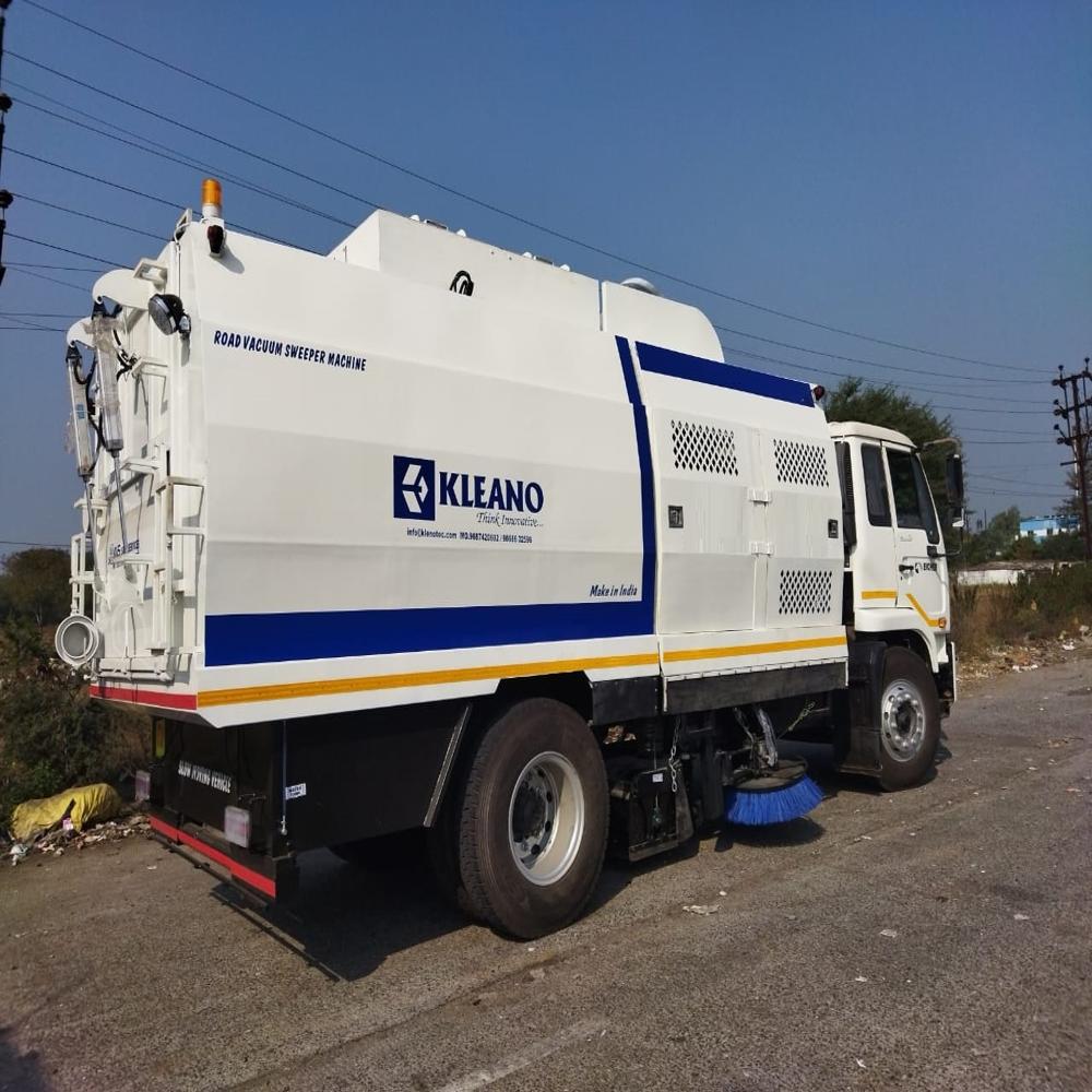 Road Sweeping Machine - Cleaning Type: High Pressure Cleaner