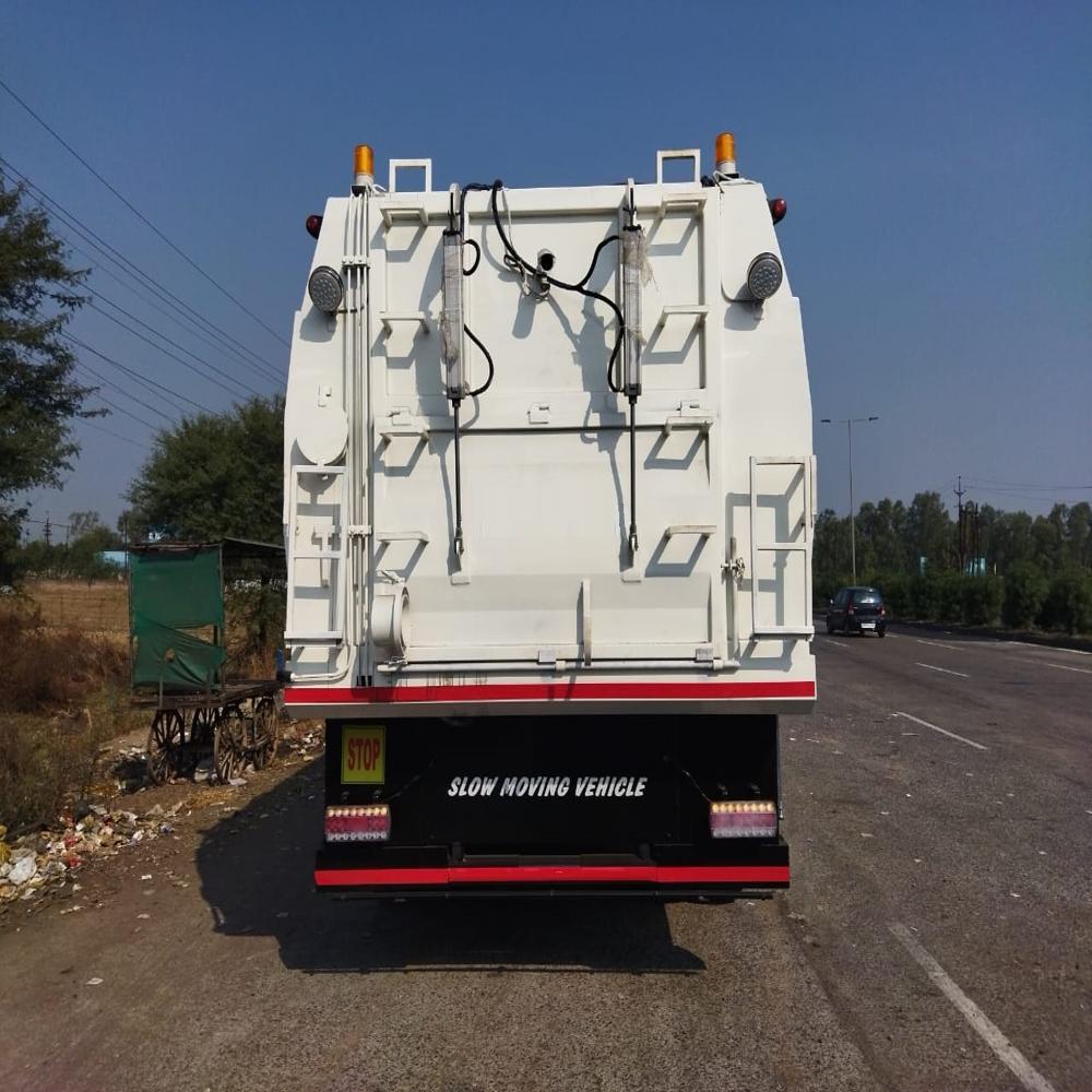 Road Sweeping Machine - Cleaning Type: High Pressure Cleaner