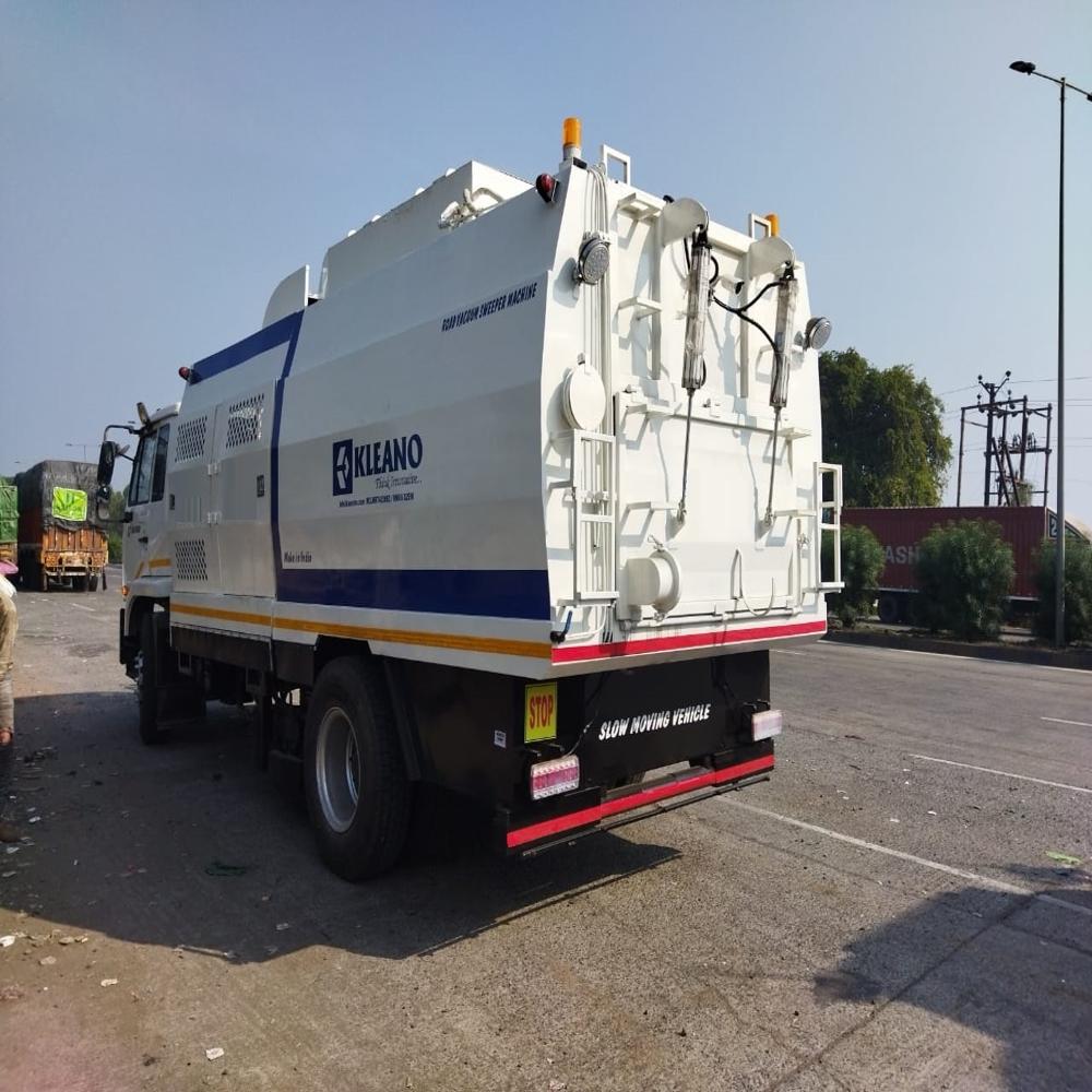 Road Sweeping Machine - Cleaning Type: High Pressure Cleaner