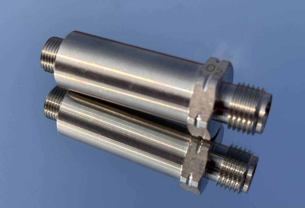 Gas Connectors - Color: Silver