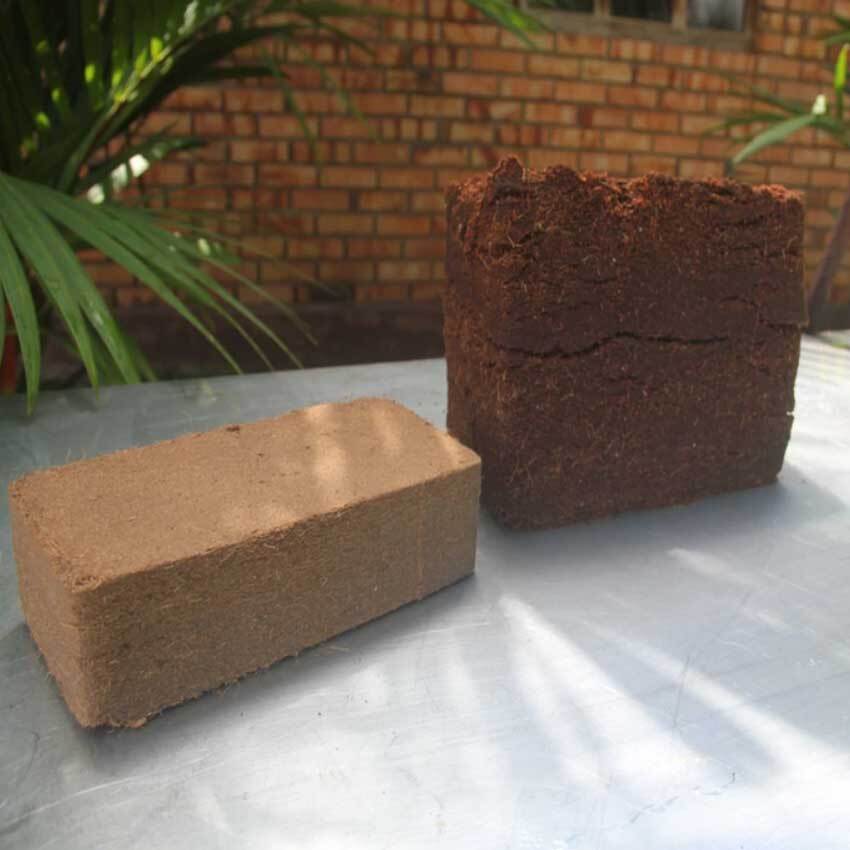 Cocopeat Briquettes Low Ec