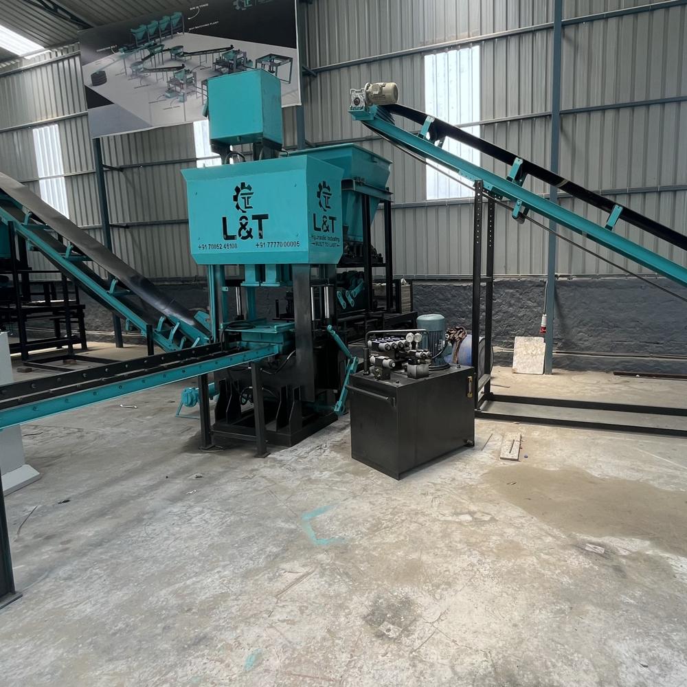 Automatic Fly Ash Brick Making Machine - 6 Cavity - Color: Multiple