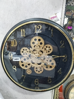 Gear Wall Clock - Battery Life: 2 Months Months