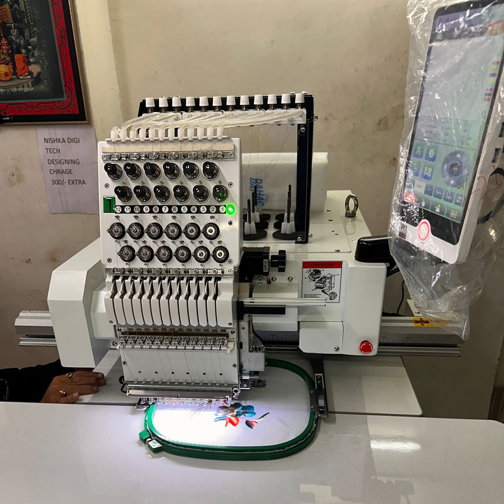 Computerized Embroidery Machine - Power: 220 Volt (V)