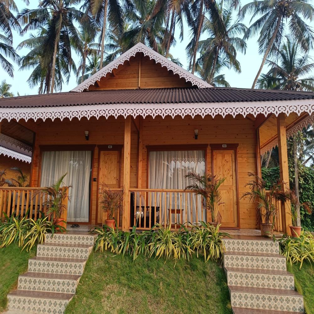 Roofing Elevation Designer Border Patti