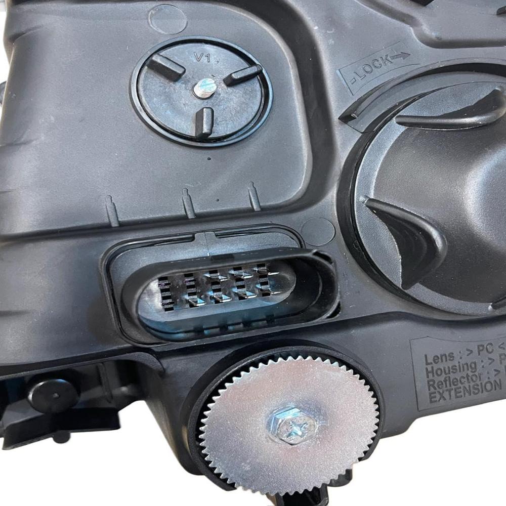 K D Headlight for TATA Ultra
