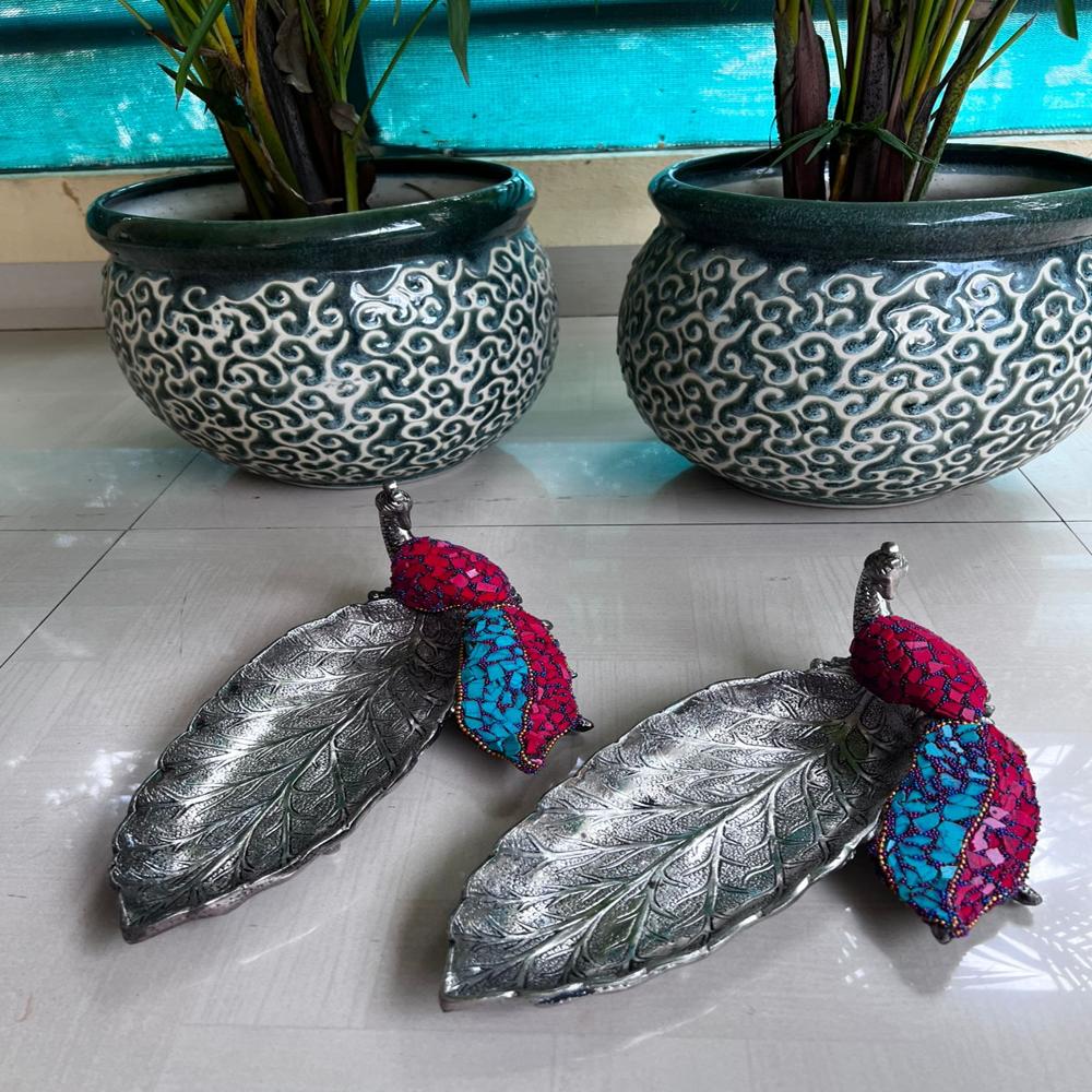 Long peacock feather plate with stone art