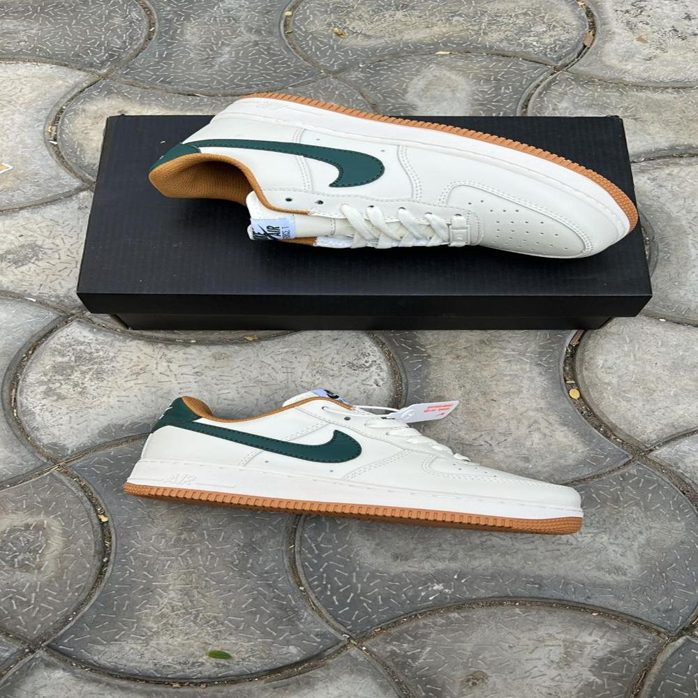 Nike airforce green tick