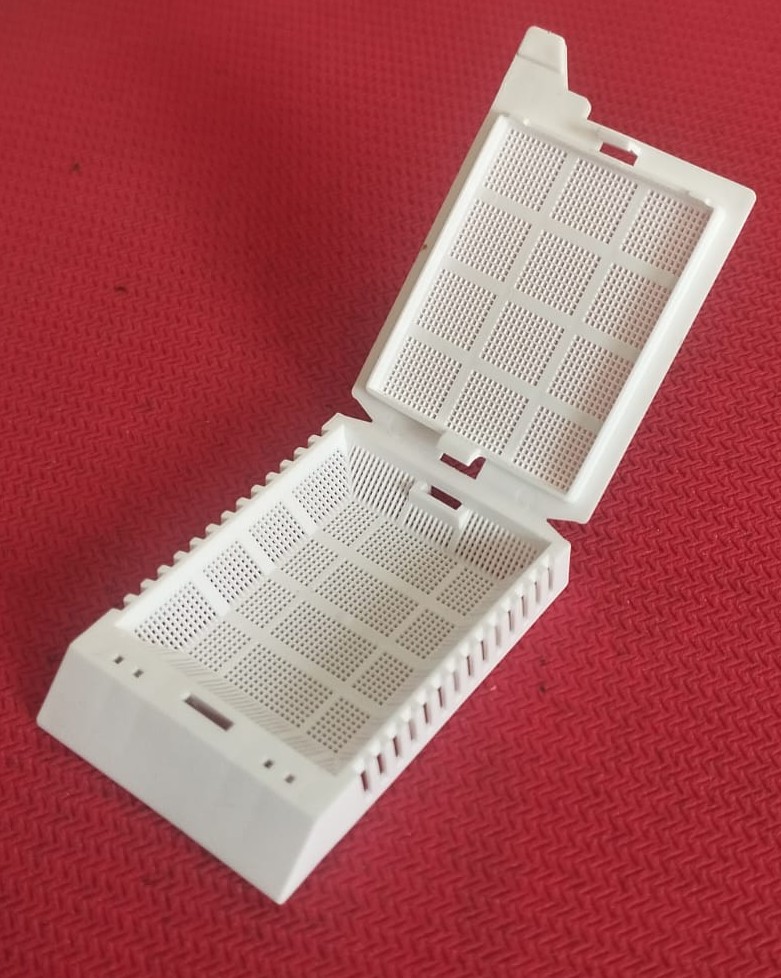 Tissue Embedded Cassette For Laboratory/Ssi-1006-102 - Color: White