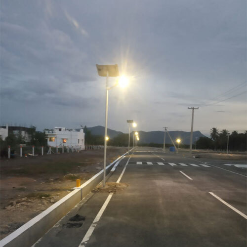 Solar Street Light - Efficiency: High