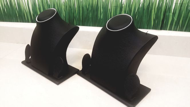 Necklace Display Stand - Features: Non-slip Base