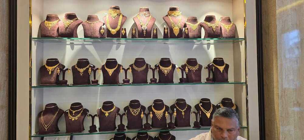 Necklace Display Stand - Features: Non-slip Base