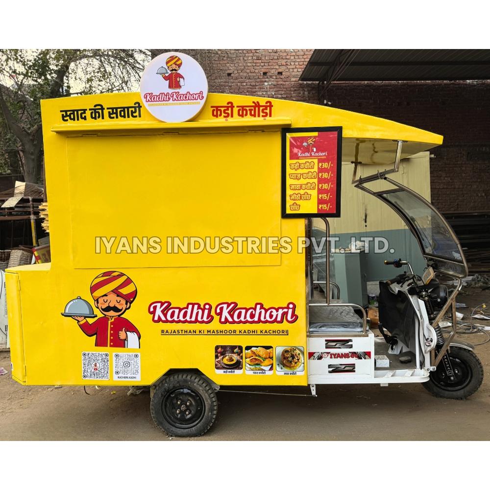 E-Rickshaw with Inside Working Kitchen