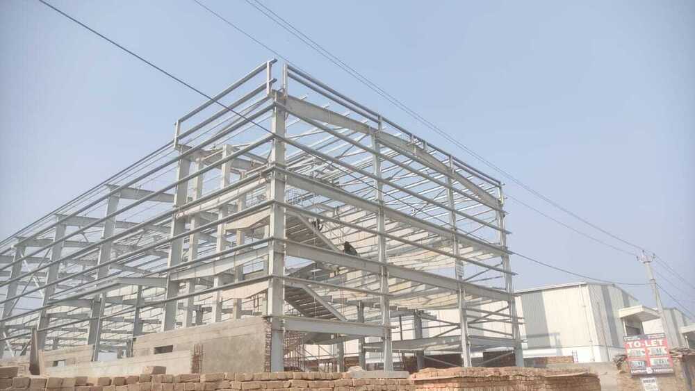 Multistory Building - Color: Silver