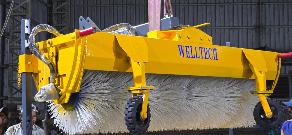 Hydraulic Road Broomer