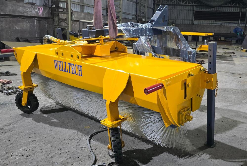 Hydraulic Road Broomer