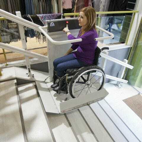 Motorized Staircase Lift - Capacity: 50-200 Approx Kg