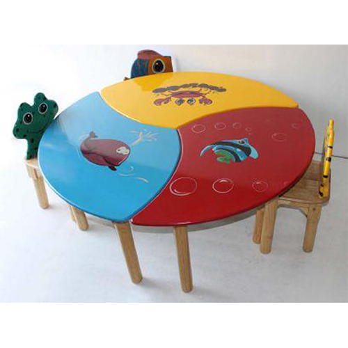 Catterpillar Table With 6 Chairs