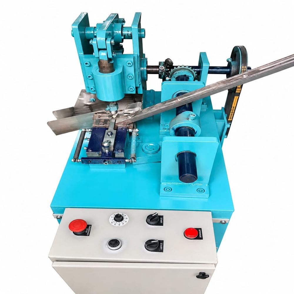 Fashner Cap Punching Machine - Automatic Grade: Automatic
