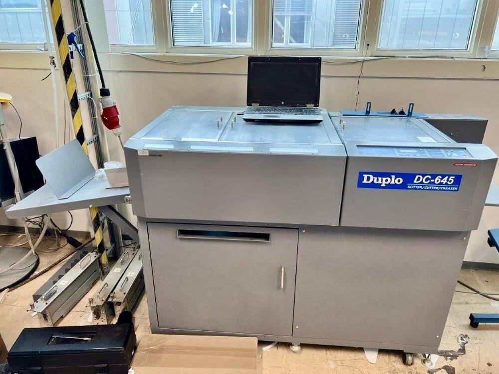 DUPLO DC 645 Paper Cutting Machine