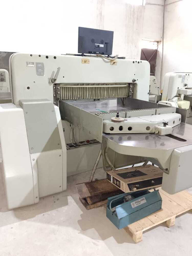 POLAR 115 EM TV Monitor Paper Cutting Machine