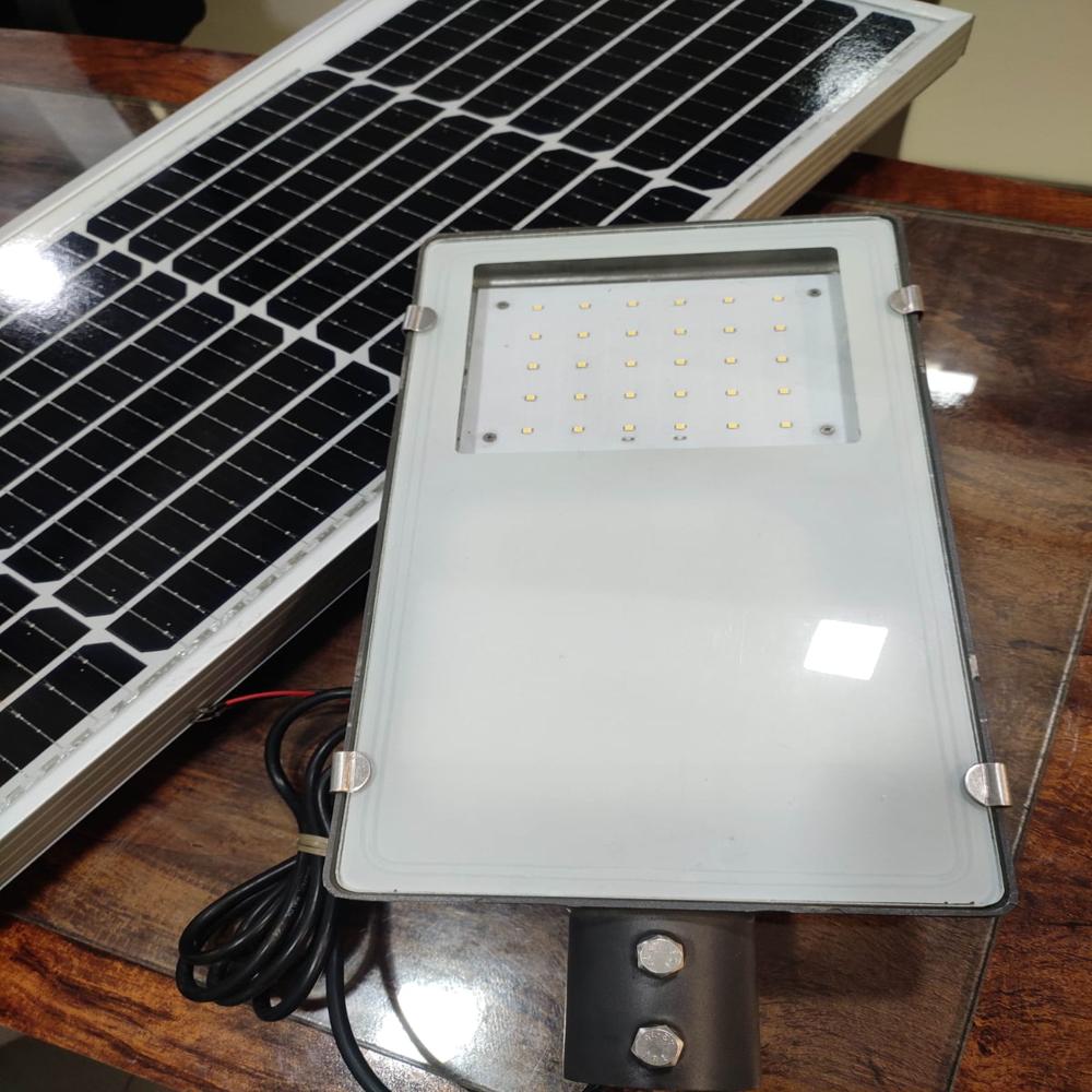 Semi Integrated Solar Street Lights - Application: Commercial