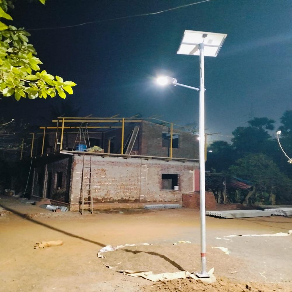 Semi Integrated Solar Street Lights - Application: Commercial