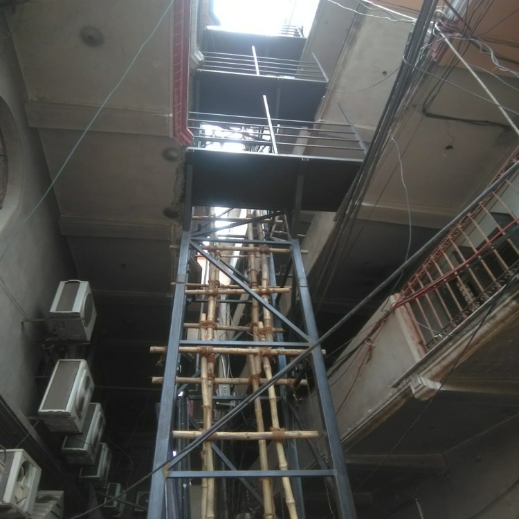 Stainless Steel Goods Elevator - Electric Power Supply | Calling Box, Remote Controller, Safety Sensor