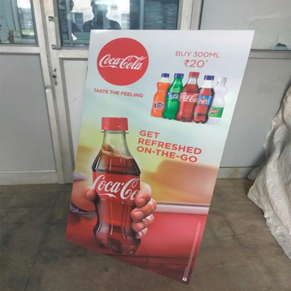 Cutout Standee - Color: Multicolor