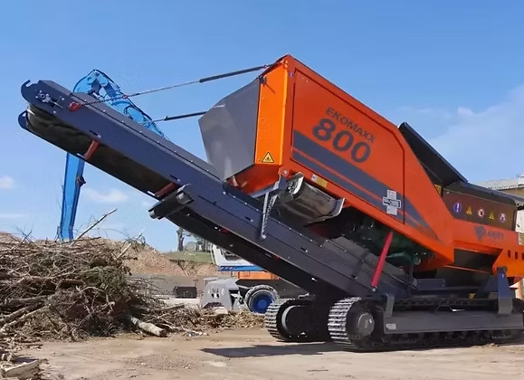 Ekomaxx 800 Green Waste Shredder Machine - Capacity: 50 Ton/Day