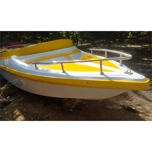 Ten Seater Racing Boat - Capacity (Person): 10