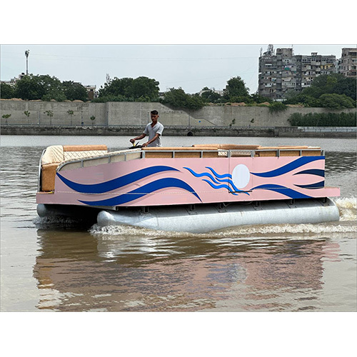 Pontoon Boat - Capacity (Person): 4
