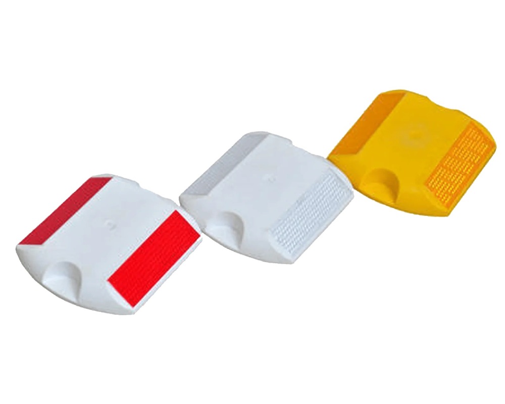 Traffic Reflective Plastic Road Studs - Color: Yellow