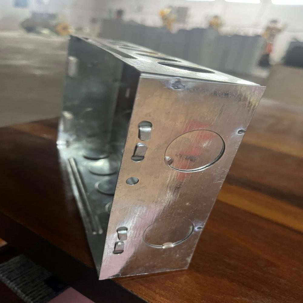 Ms Box - Color: Silver