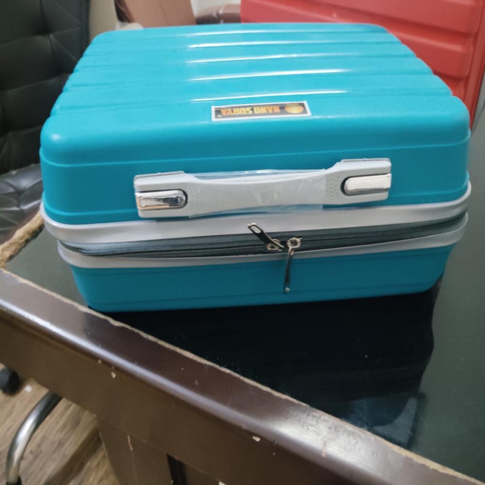 Kids Trolley Bag - Feature: Good Quality