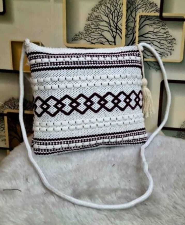 Ladies Purse - Color: Multicolor