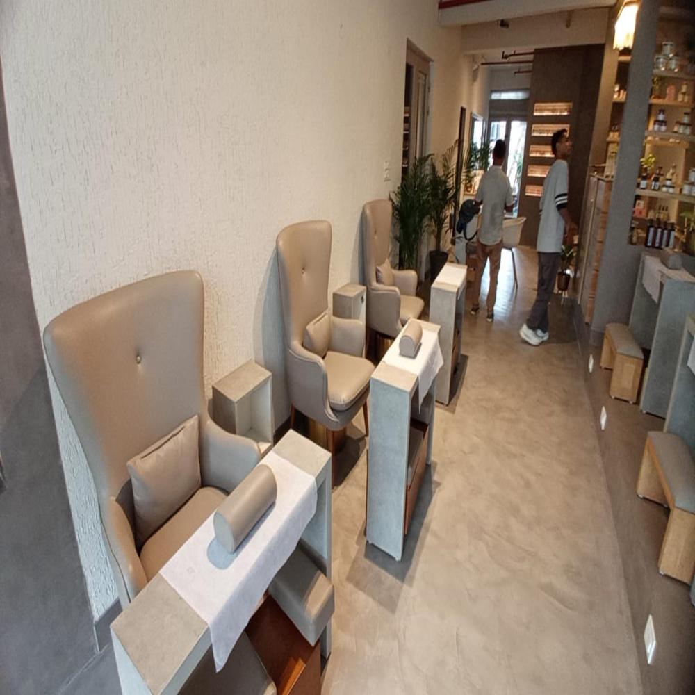 Seamless Commercial Concrete Flooring Services