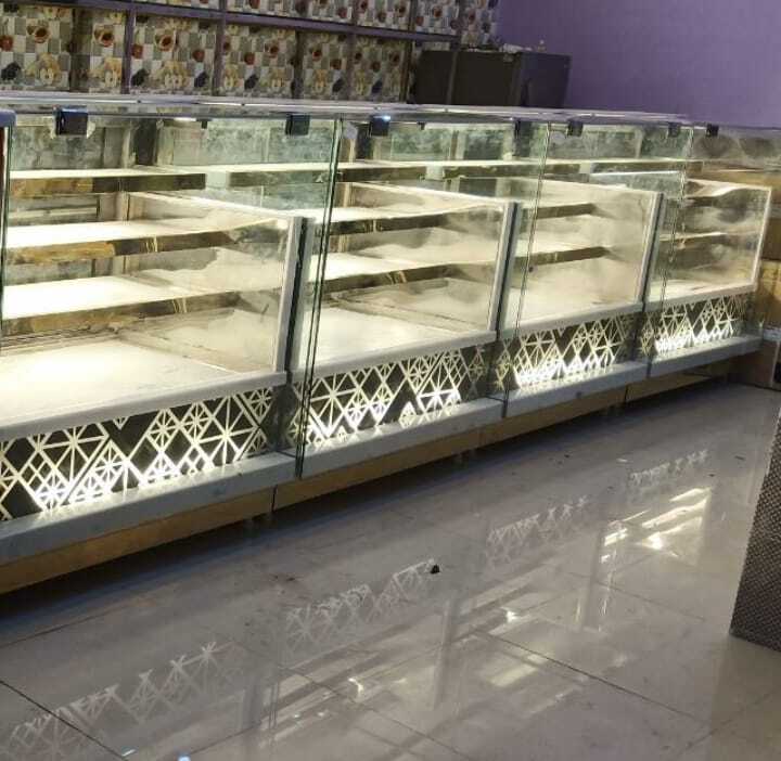 Super Cake Display Counter