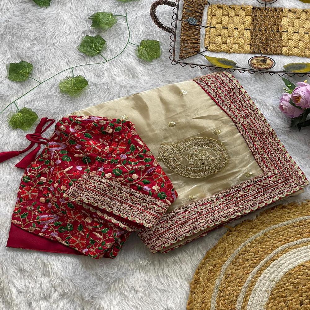 Classic Wedding Wear Saree With Beautiful Traditional Design 