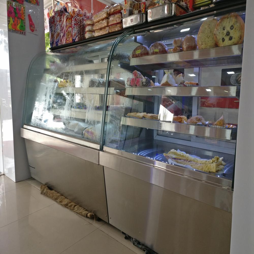 SWEET DISPLAY COUNTER