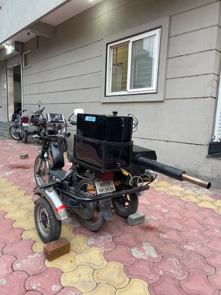 Fogging Machine On Scooter - Tank Capacity: Fuel Tank Capacity -5 Ltr Petrol Liter (L)