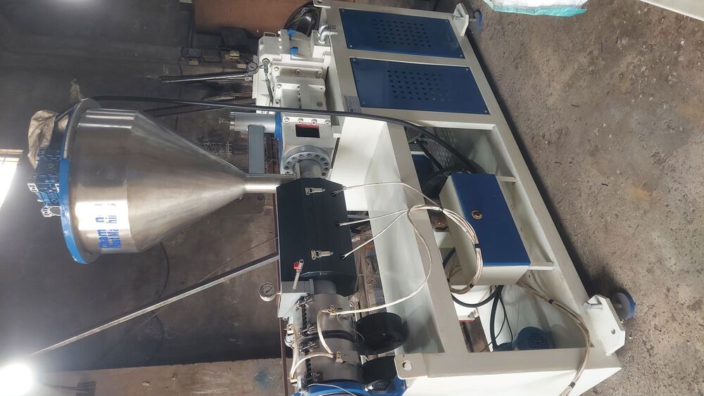 Pvc Pipe Extrusion Machine - Capacity: 200 Kg/hr