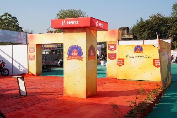 Cubecal Display Gate - Color: As Per Requirement